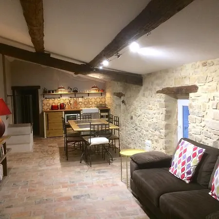 洛特梅森住宿加早餐旅馆 住宿加早餐酒店 Saint-Jean-de-Ceyrargues